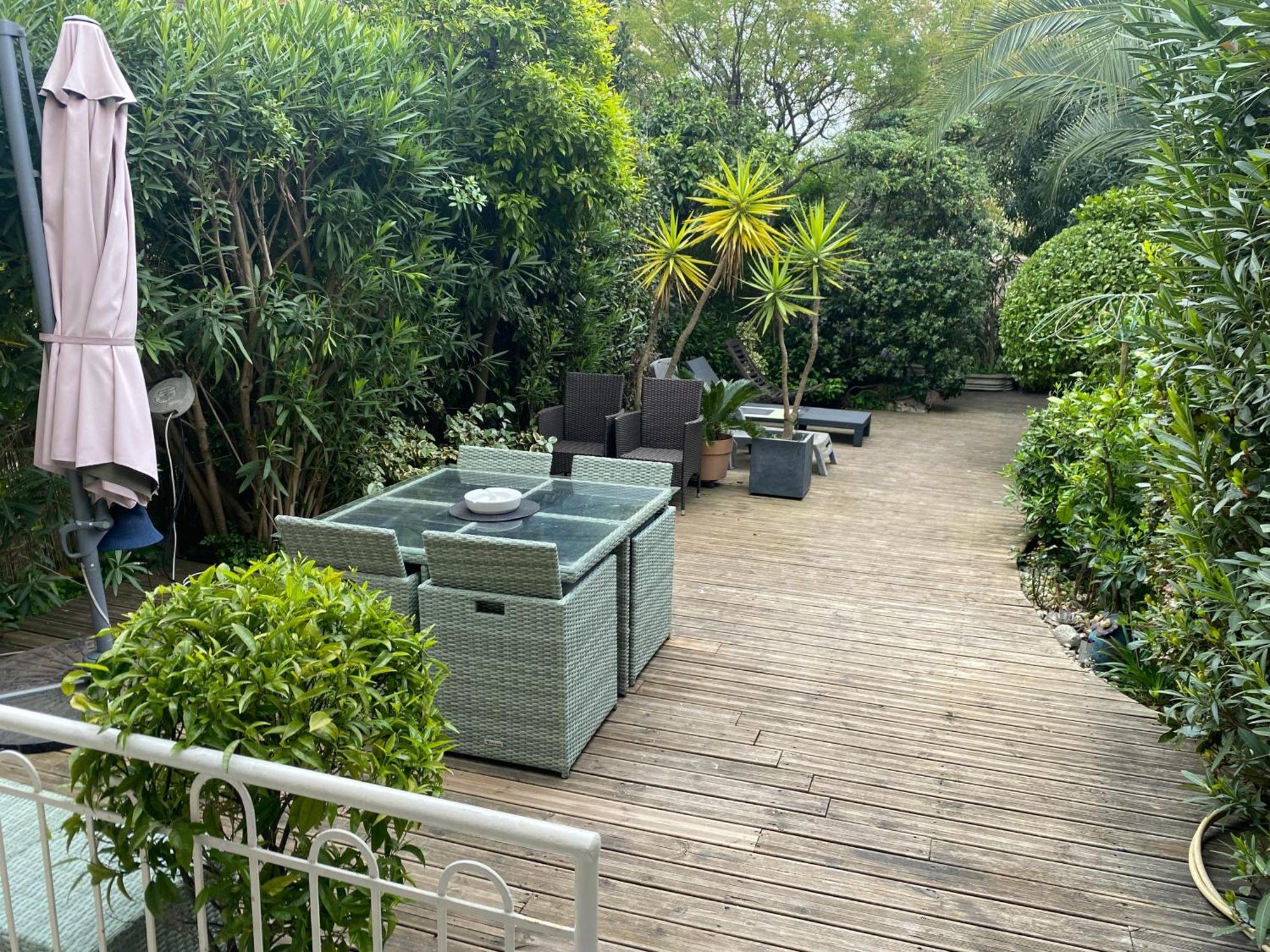 Only 60M To The Beach, 2 Bedroom Cozy Apartment, 80M2 Big Garden, Very Central Cannes Exterior foto
